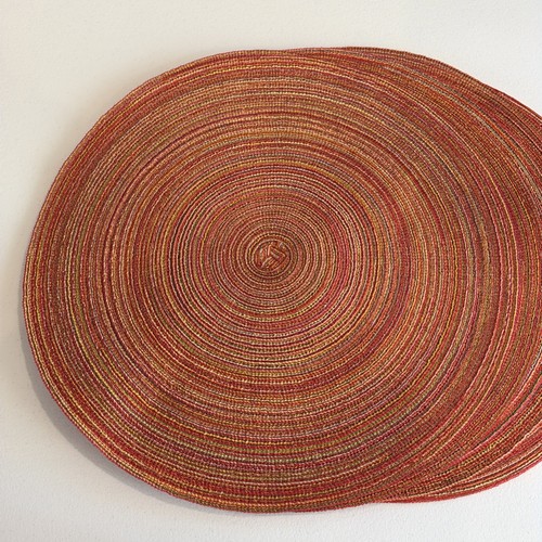 Round braided placemats - pc,